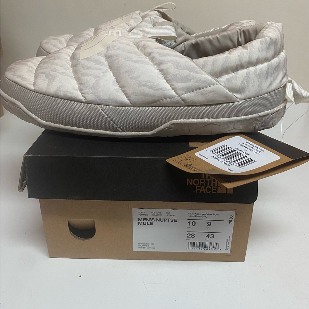 The North Face Men’s Nuptse Mule Size 10